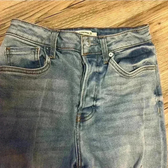 Forever 21 Distressed Jeans Size 25 - Picture 3 of 6